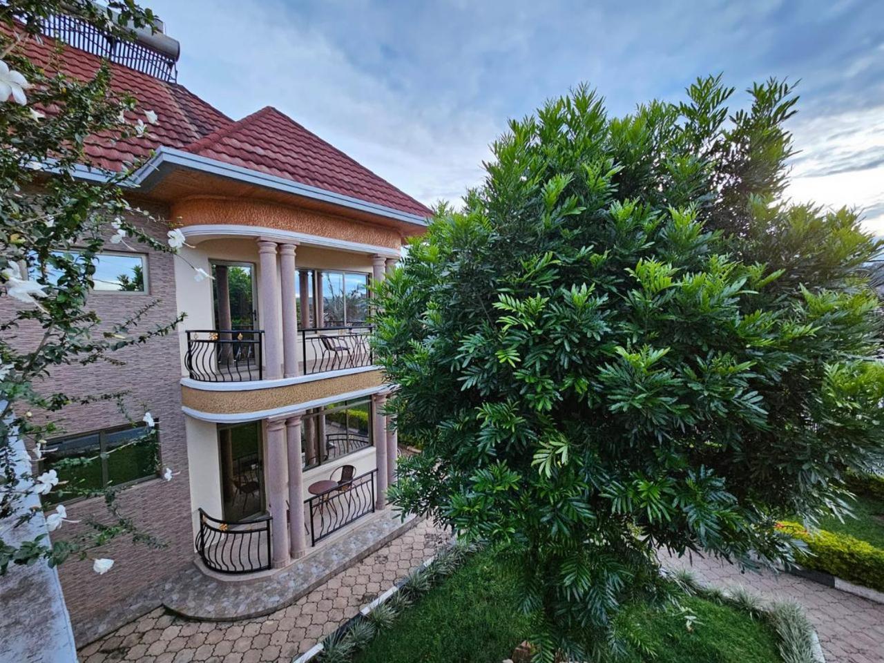 Petra Homes Кигали Екстериор снимка